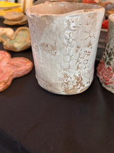 Load image into Gallery viewer, Flower pots