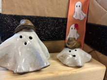 Load image into Gallery viewer, Large Ghost with Hat or Bow
